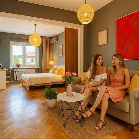 Woodie Studio With Premium Comfort By Piata Unirii Bucarest Extérieur photo